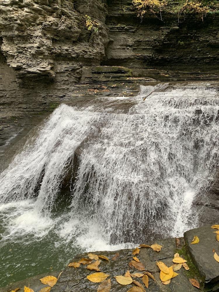 Country Inn & Suites By Radisson, Ithaca, Ny Bagian luar foto