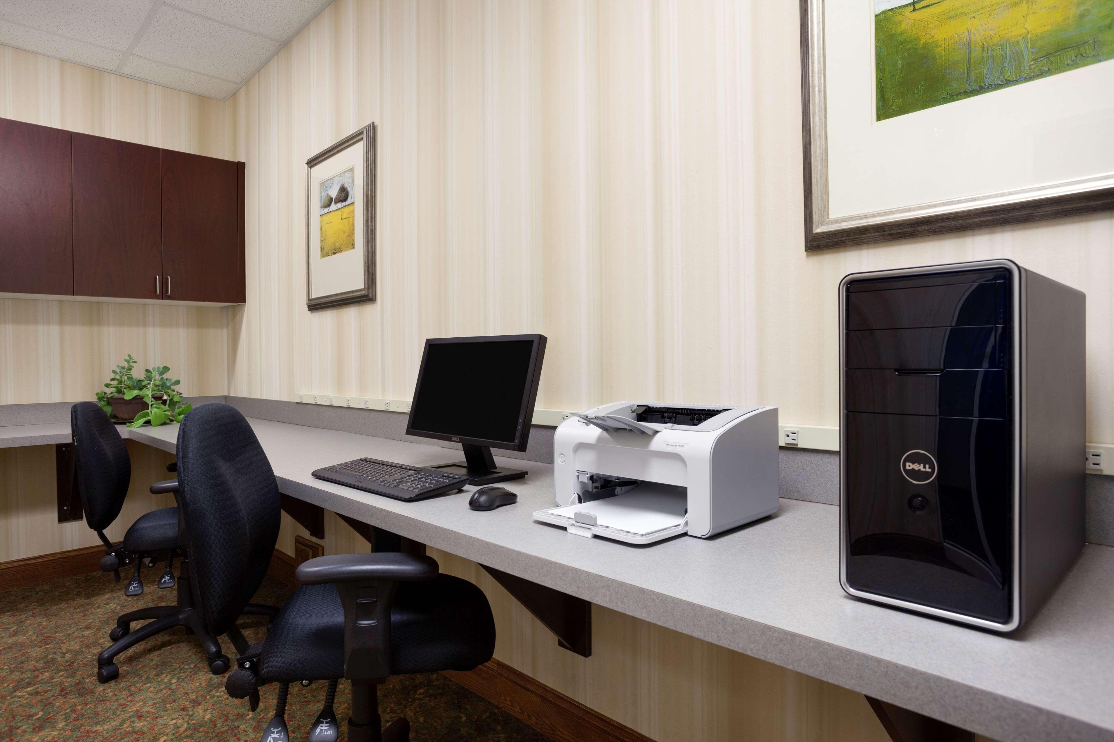 Country Inn & Suites By Radisson, Ithaca, Ny Bagian luar foto