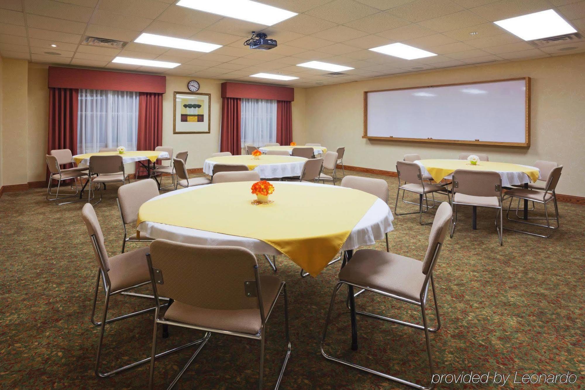 Country Inn & Suites By Radisson, Ithaca, Ny Bisnis foto